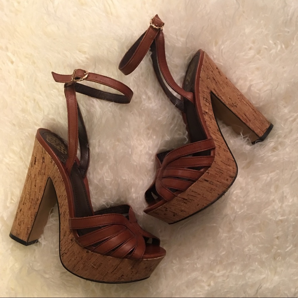 VINCE CAMUTO tan/brown platform heels